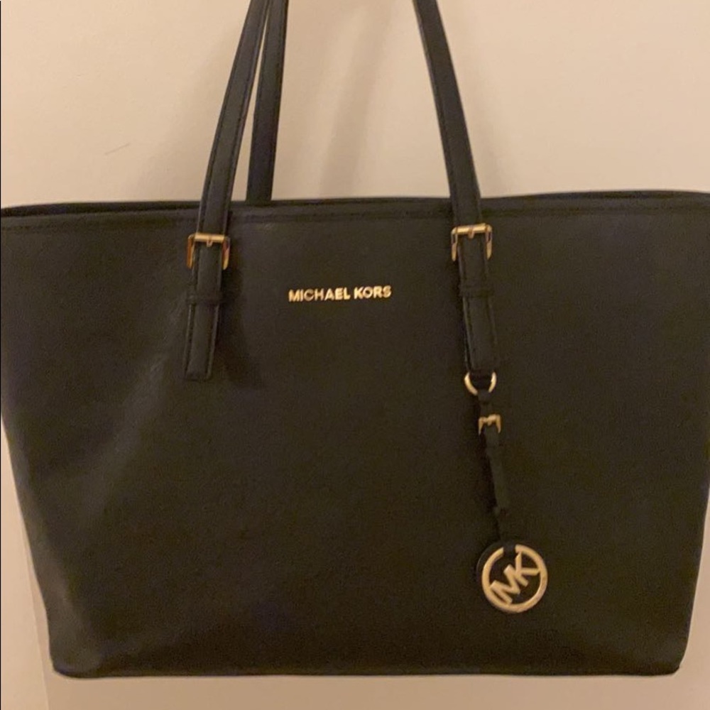 Michael kors tote